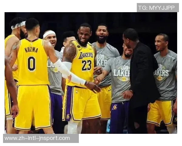 詹姆斯强调球队需在阵容齐整前全力以赴扭转颓势不求外界怜悯