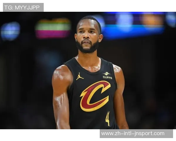 近三季仅有小莫布里和文班两人单场达到15分10板5助5帽且命中率超过70