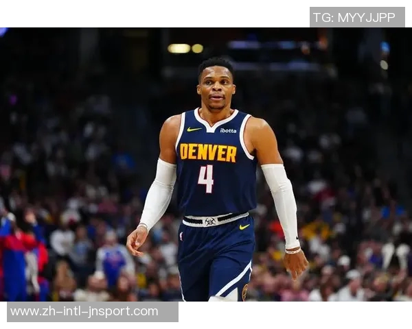 威少谈篮球生涯：我在球场的岁月超越年轻球员需传授经验与智慧